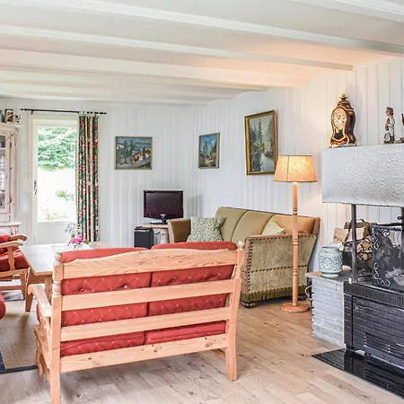 4 Bedroom In *